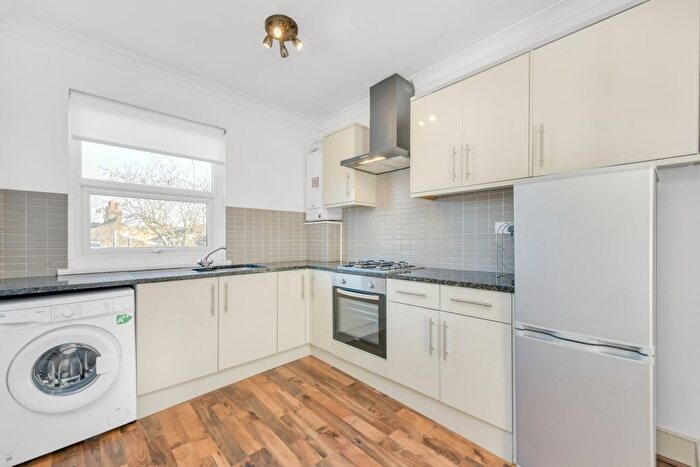 1 Bedroom Flat To Rent In Blackstock Road, London, N5