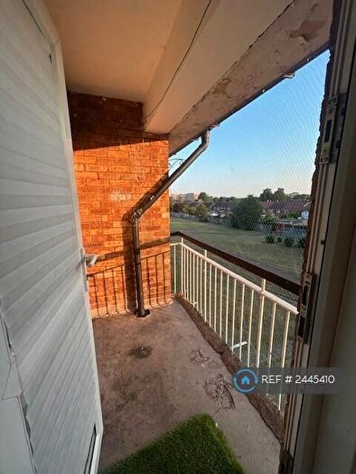 3 Bedroom Flat To Rent In Longhayes Court, Romford, RM6