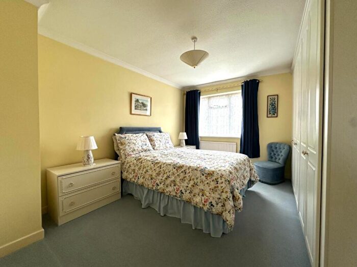 4 Bedroom Detached House For Sale In Conyngham Road, Meadowfields, Northampton, NN3
