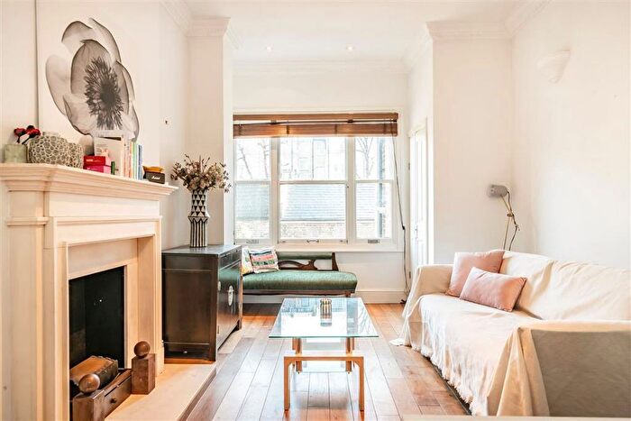 2 Bedroom Flat To Rent In Beaufort Street, Chelsea, SW3