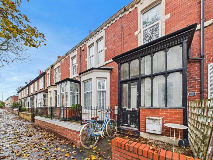 3 Bedroom Apartment To Rent In Washington Terrace, North Shields, NE30