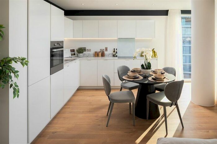 2 Bedroom Flat To Rent In Great Eastern Court, Greenwich, SE10