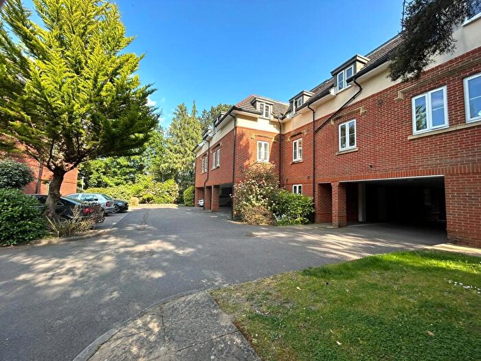2 Bedroom Apartment To Rent In Marchmont Place, Bracknell, Berkshire, RG12