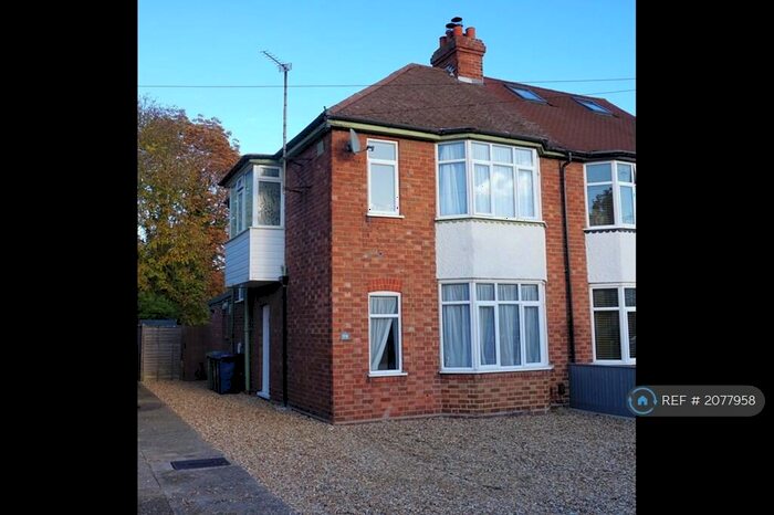 3 Bedroom Semi-Detached House To Rent In Lovell Road, Cambridge, CB4