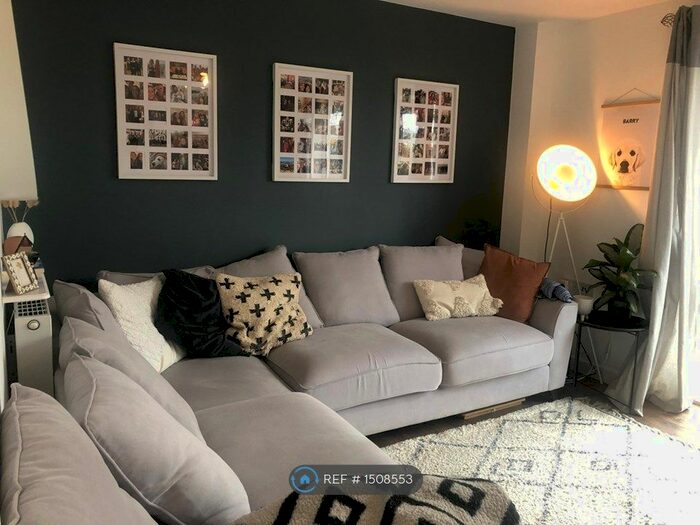 3 Bedroom Semi-Detached House To Rent In Jubilee Close, Sandy, SG19