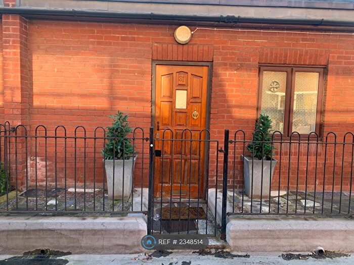 4 Bedroom Terraced House To Rent In Oakshott Court, London, NW1
