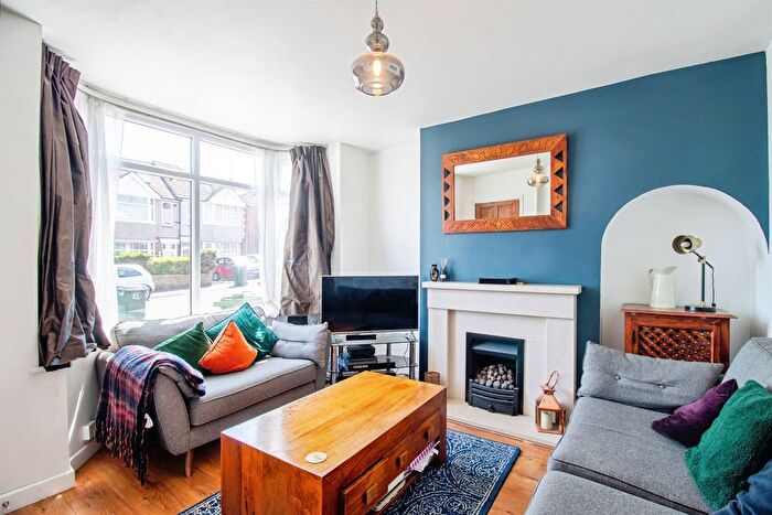 3 Bedroom Terraced House For Sale In Leyland Road, Coventry, CV5