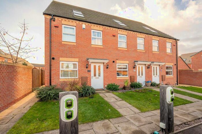 3 Bedroom House To Rent In Brythill Drive, Brierley Hill, DY5