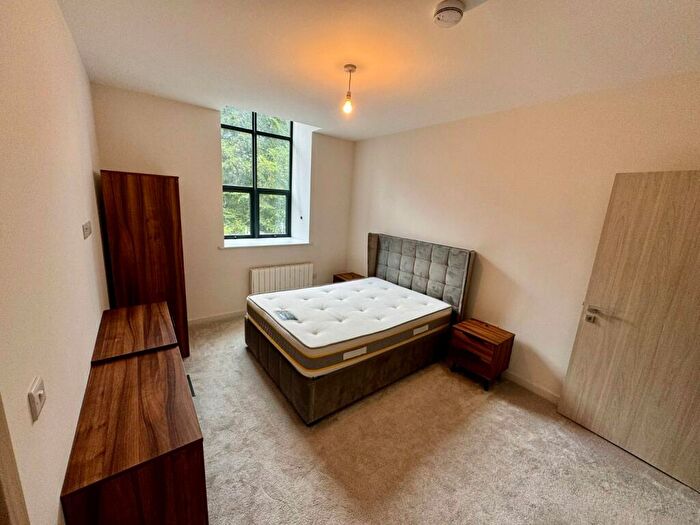 2 Bedroom Flat To Rent In Iron Row, Burley In Wharfedale, Ilkley, Uk, LS29