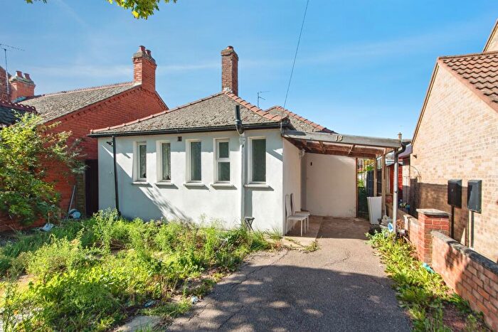 2 Bedroom Detached Bungalow For Sale In Carrington Road, Spalding, PE11