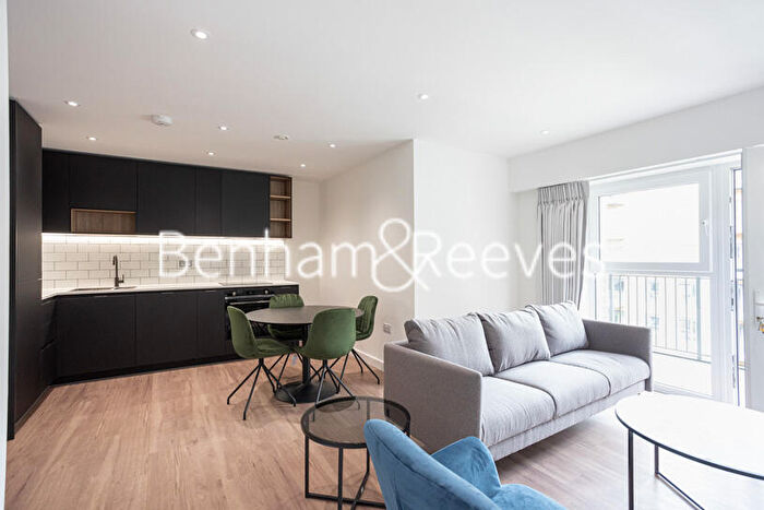 2 Bedroom Apartment To Rent In Commander Avenue, East Drive, NW9