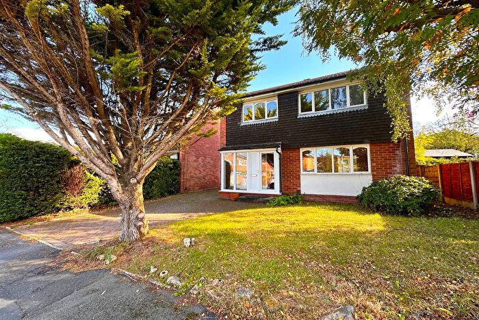 4 Bedroom Detached House For Sale In Holker Close, Poynton, SK12