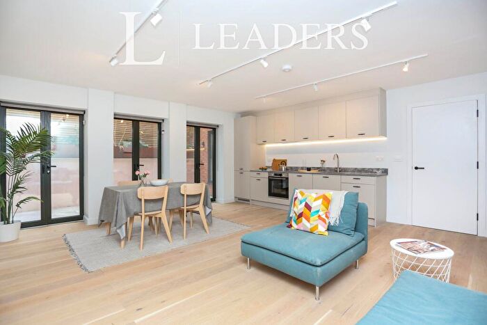 2 Bedroom Flat To Rent In Marischal Road, SE13