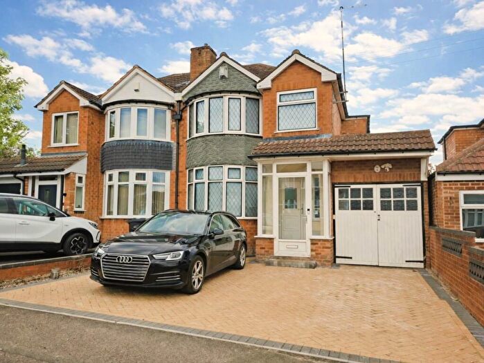 3 Bedroom Semi-Detached House For Sale In Morestead Avenue, Sheldon, Birmingham, B26
