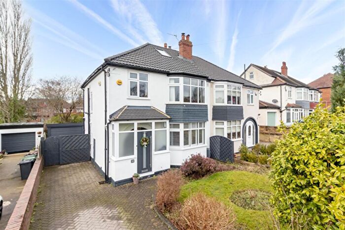 4 Bedroom Semi-Detached House For Sale In Wynford Terrace, Leeds, LS16