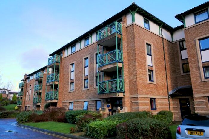 2 Bedroom Flat To Rent In North Werber Park, Fettes, Edinburgh, EH4