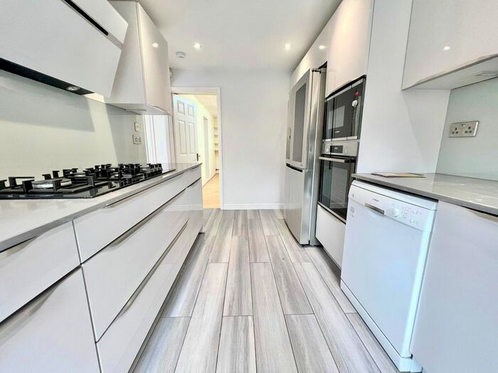 4 Bedroom Detached House To Rent In Roth Drive, Hutton, CM13