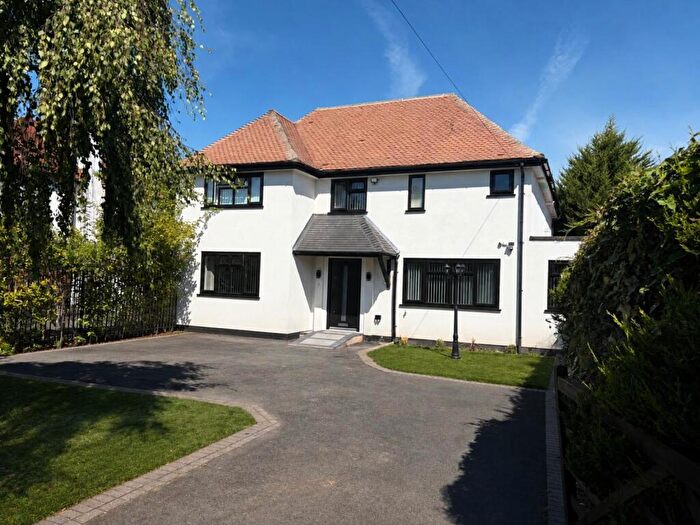 8 Bedroom Detached House For Sale In Fairfield Lane, Farnham Royal, Buckinghamshire, SL2