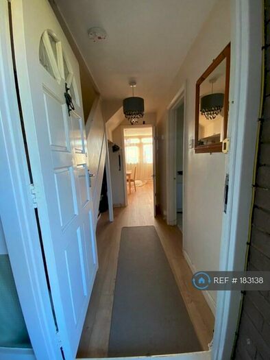 3 Bedroom Flat To Rent In Wimpson Lane, Southampton, SO16