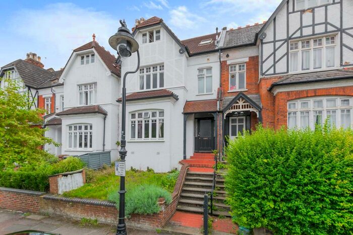 2 Bedroom Flat To Rent In Berkeley Road, Crouch End, London, N8
