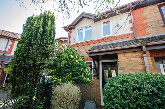 2 Bedroom Semi-Detached House For Sale In Unwin Close, Southampton, SO19
