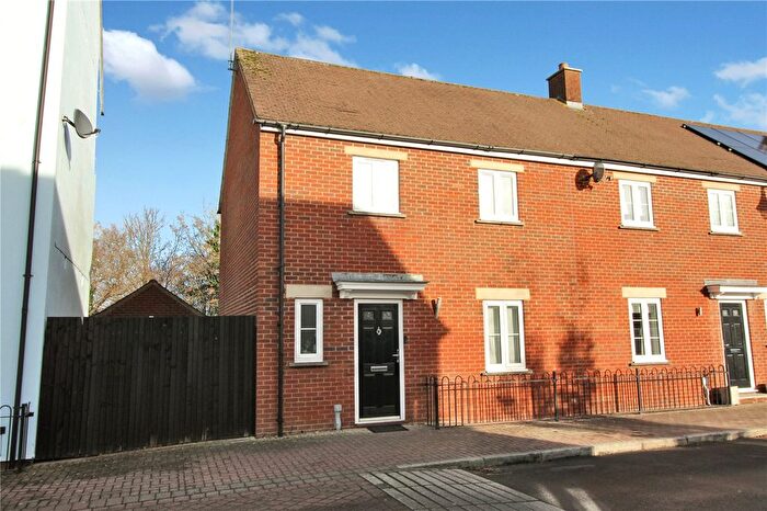 3 Bedroom End Terrace House For Sale In Dunvant Road, Swindon, Wiltshire, SN25