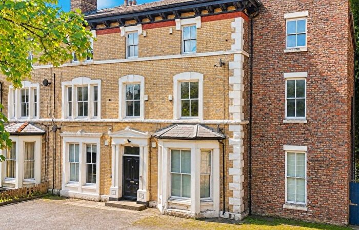 2 Bedroom Flat For Sale In Parkfield Road, Aigburth, L17