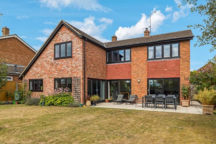 4 Bedroom Detached House For Sale In Wykeham Way, Haddenham, HP17