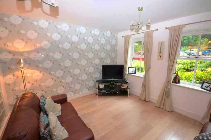 2 Bedroom Flat To Rent In Caldicott Court, Harrison Close, Hitchin, Hertfordshire, SG4