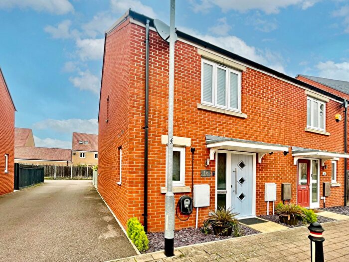2 Bedroom Semi Detached House For Sale In Turing Road, Biggleswade, SG18