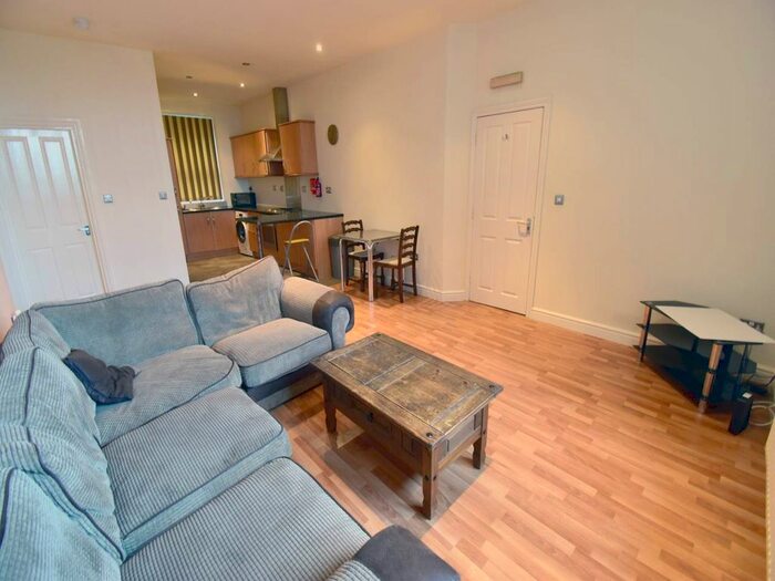 1 Bedroom Flat To Rent In Trewyddfa Road, Morriston, Swansea, SA6
