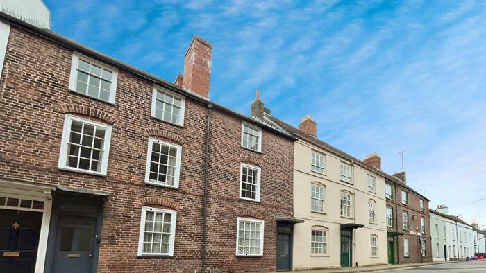 3 Bedroom Property To Rent In Glendower Street, Monmouth, NP25