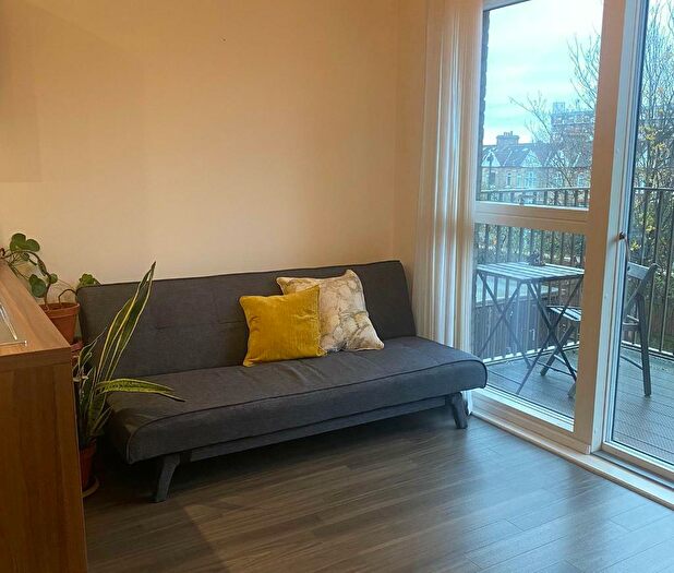 1 Bedroom Flat To Rent In Ferdinand Court, Catford Green, Catford, London, SE6