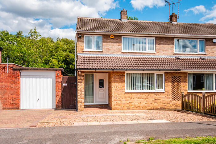 3 Bedroom Semi-Detached House For Sale In Muirfield Avenue, Swinton, Mexborough, S64