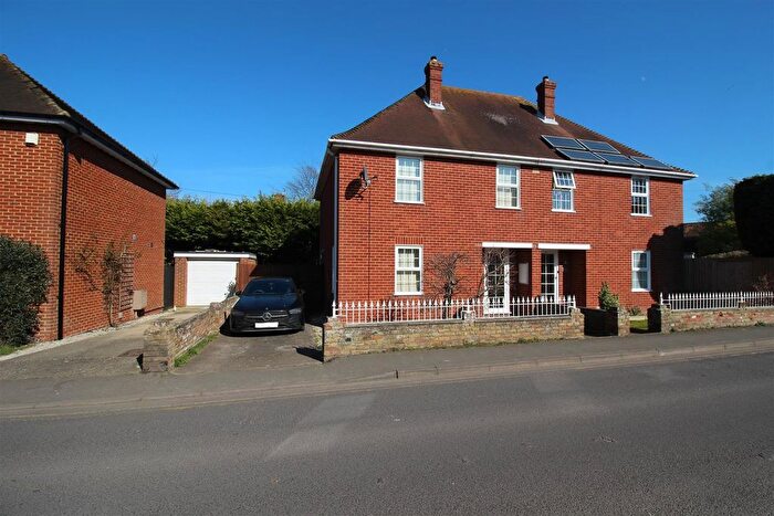 3 Bedroom Semi-detached House To Rent In St. Georges Road, Sandwich, CT13