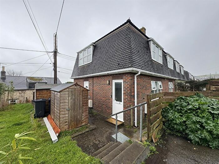 2 Bedroom Flat To Rent In Landrew Road, St. Austell, PL25