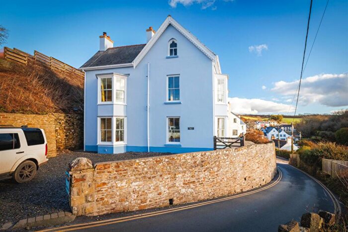 7 Bedroom Detached House For Sale In Settlands Hill, Little Haven, Haverfordwest, SA62