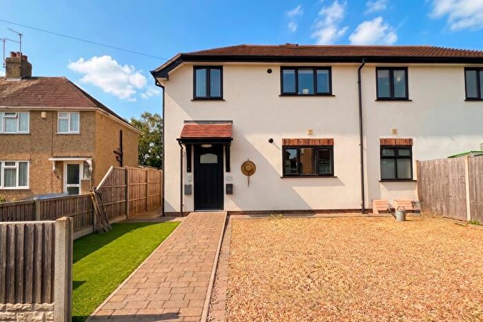 2 Bedroom Apartment To Rent In St. Johns, Woking, GU21