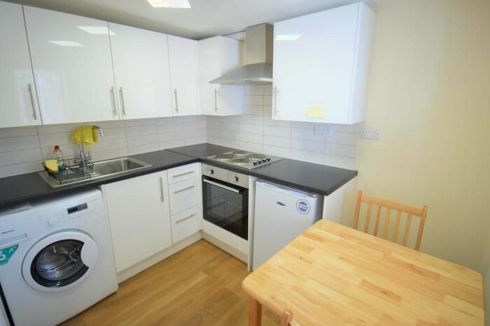 Studio To Rent In Greyhound Road, Fulham, London, W6
