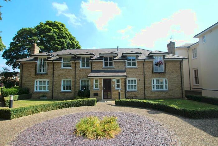 3 Bedroom Flat To Rent In Queensway, Hemel Hempstead Industrial Estate, Hemel Hempstead, HP2