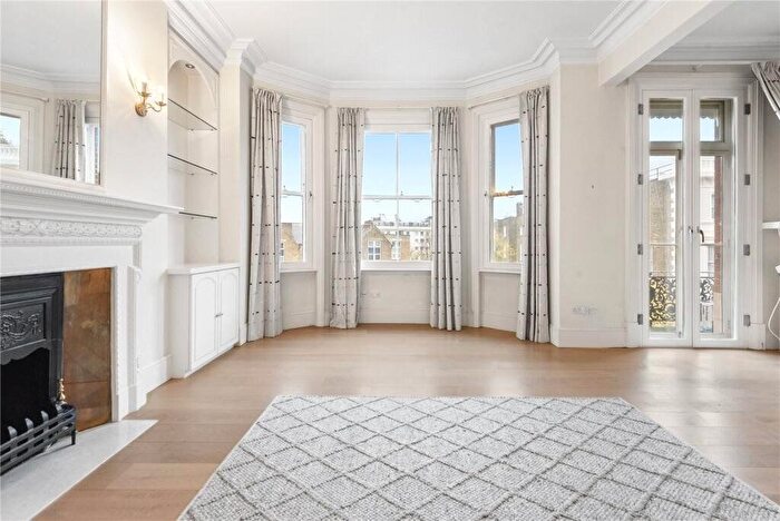 4 Bedroom Flat To Rent In Earls Court Square, Earls Court, SW5