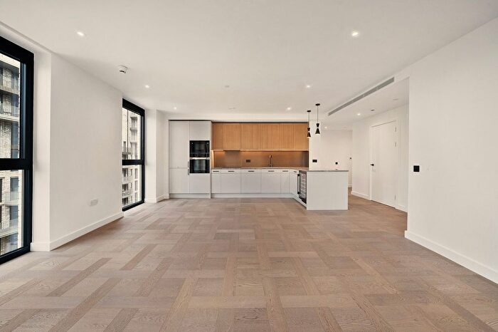 2 Bedroom Flat To Rent In Boxwood Gardens, Wapping, E1W