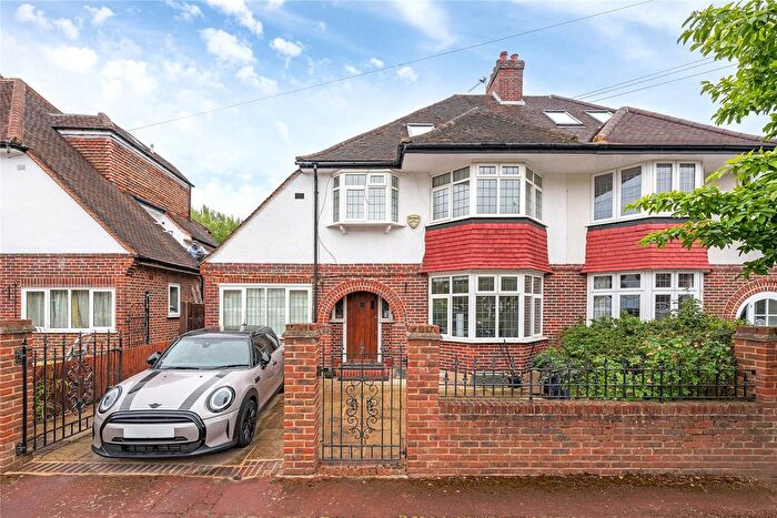 4 Bedroom Detached House To Rent In Holland Avenue, Wimbledon, London, SW20