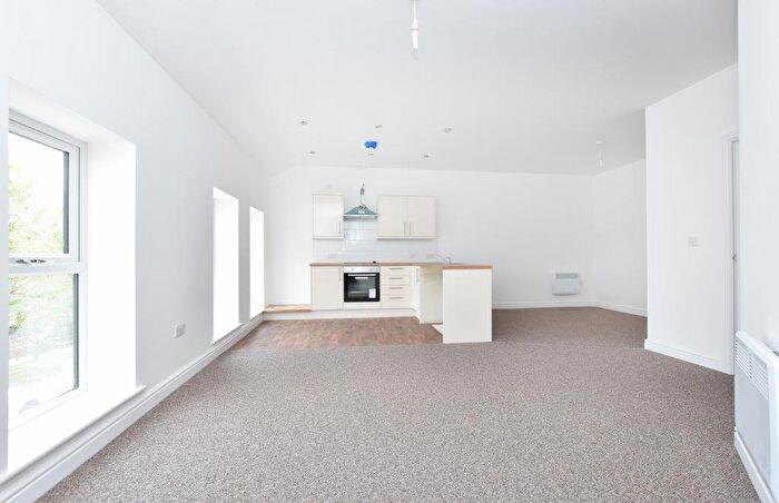 2 Bedroom Apartment To Rent In Bevan Way, Chapeltown, S35