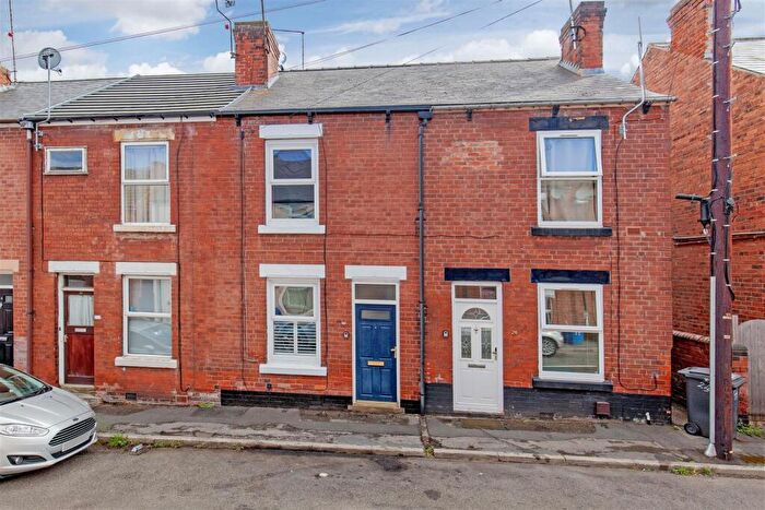 2 Bedroom Terraced House For Sale In Hope Street, Chesterfield, S40