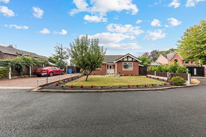 2 Bedroom Detached House For Sale In Springburn Gardens, Woolston, WA1