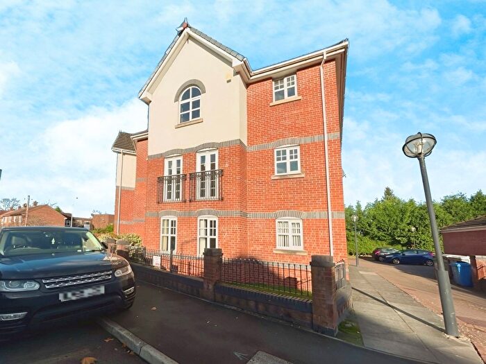 2 Bedroom Flat To Rent In Printers Close, Manchester, M19