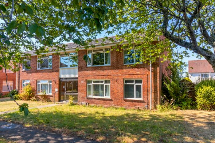 1 Bedroom Apartment To Rent In Ashburton Close, Alresford, SO24