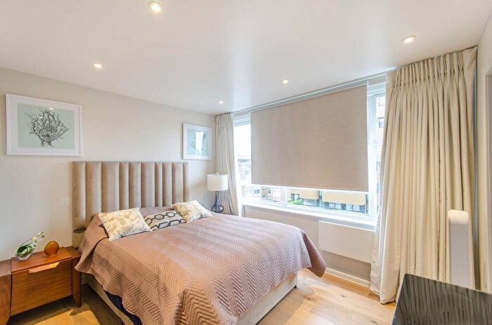 3 Bedroom Flat To Rent In St Johns Wood Road, St John's Wood, London, NW8