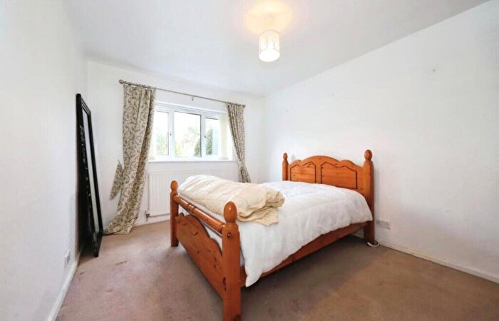 2 Bedroom Flat For Sale In Chaddesley Gardens, Kidderminster, Worcestershire, DY10